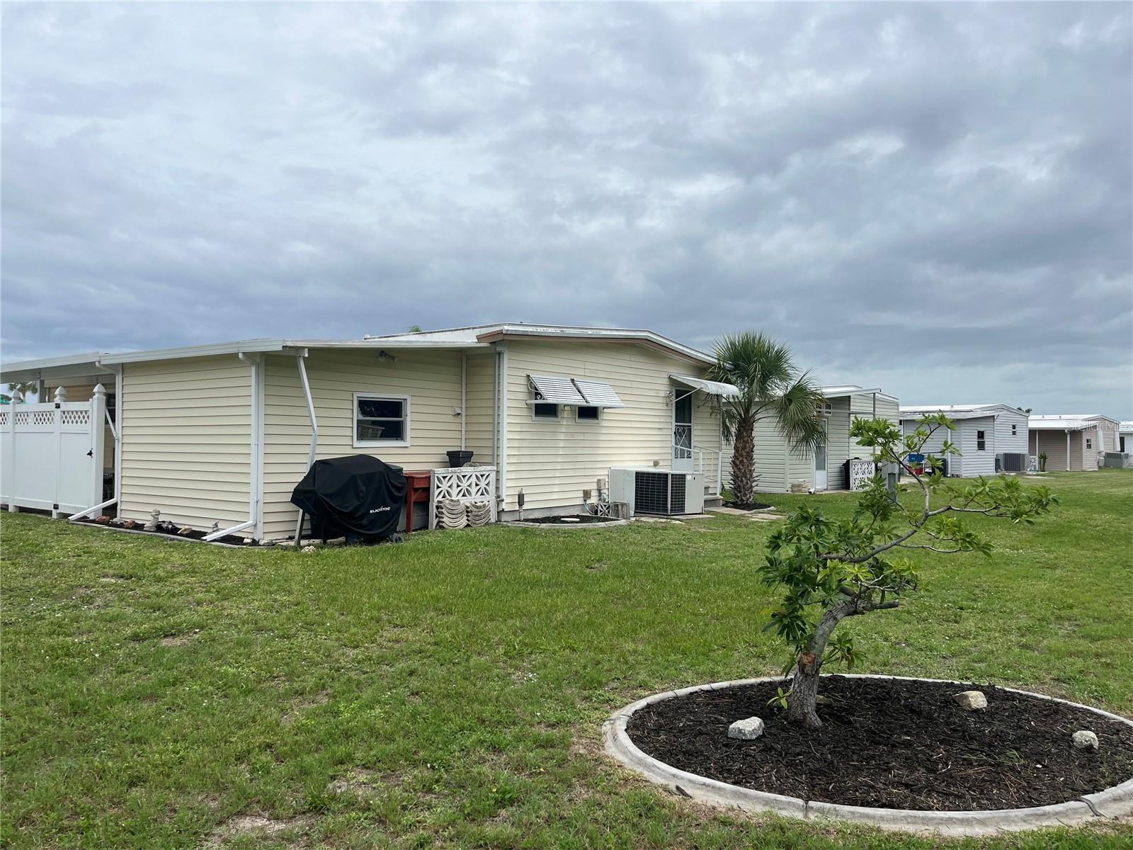 803 JOLANDA CIR, VENICE, FL — photo 4