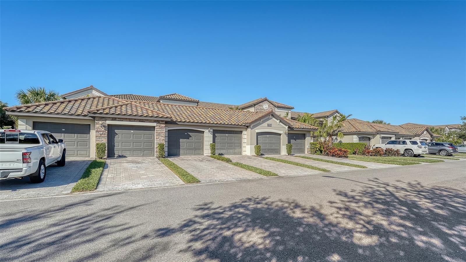 5537 PALMER CIR #201, BRADENTON, FL