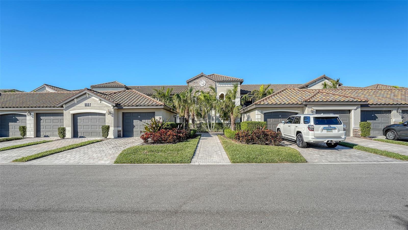 5537 PALMER CIR #201, BRADENTON, FL — photo 2