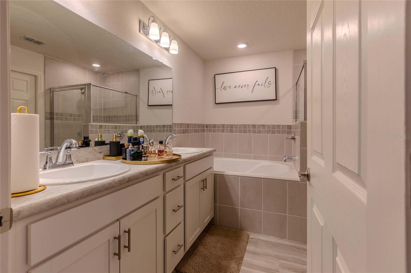 6896 PEBBLEBROOKE WAY, ZEPHYRHILLS, FL — photo 15