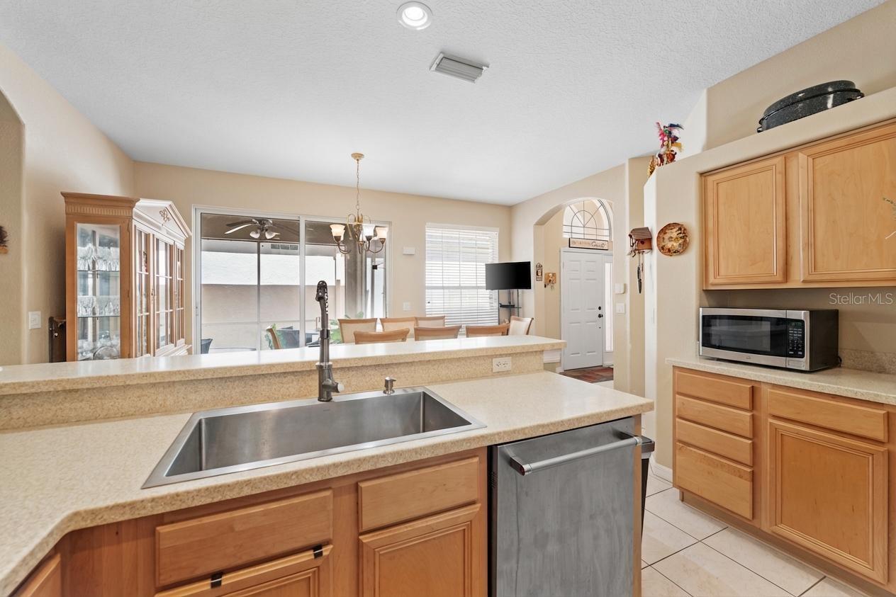 7708 32ND ST E, SARASOTA, FL — photo 8