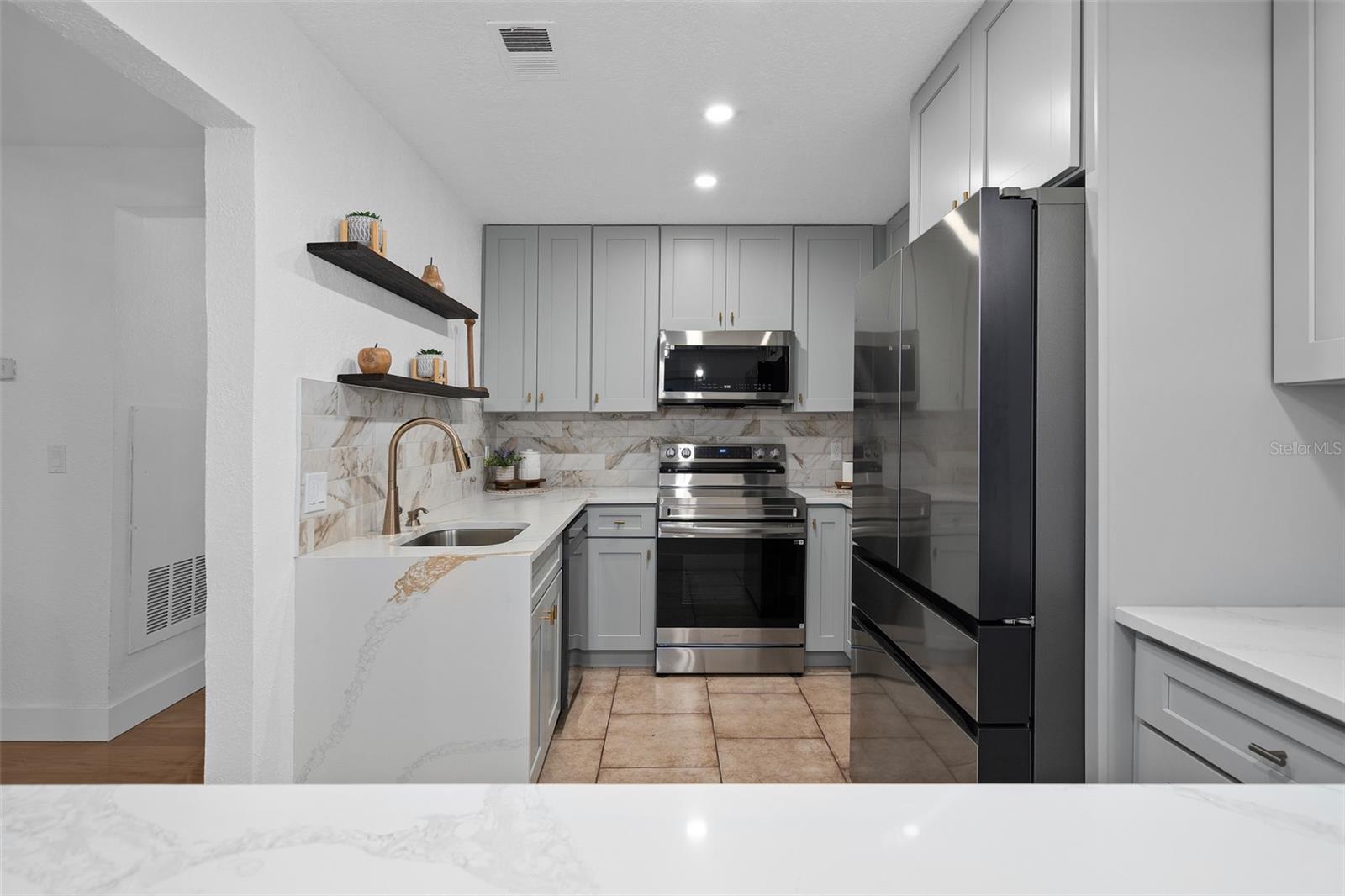 4190 VERSAILLES DR #4190D, ORLANDO, FL — photo 13