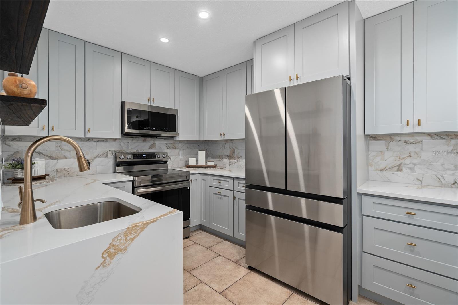 4190 VERSAILLES DR #4190D, ORLANDO, FL — photo 14
