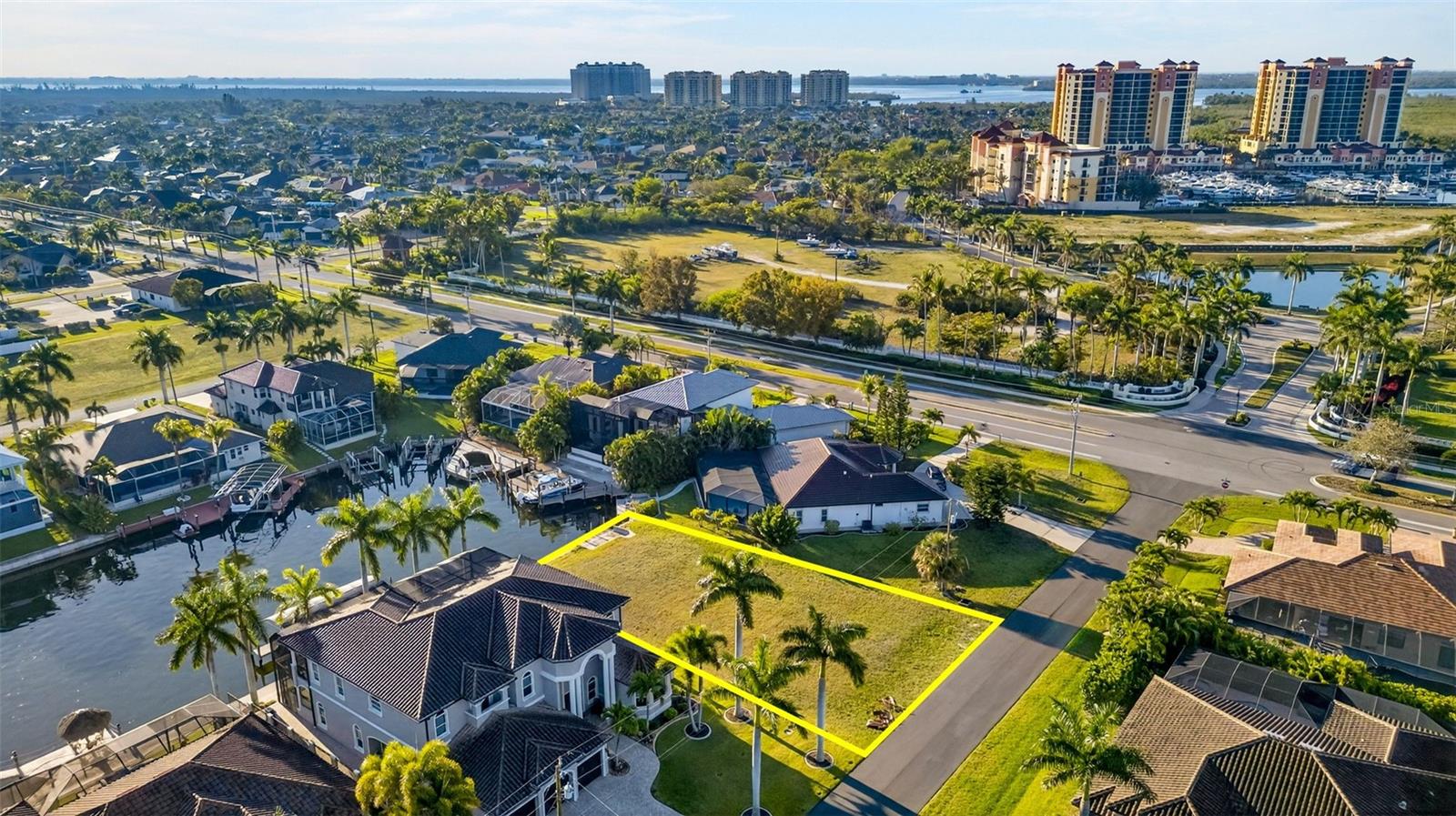 5423 SW 17TH AVE, CAPE CORAL, FL