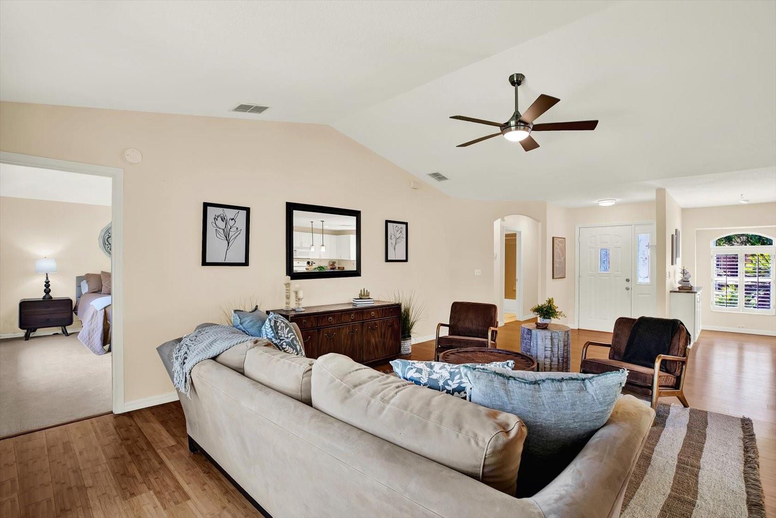 29451 SCHINNECOCK HILLS LN, SAN ANTONIO, FL — photo 8