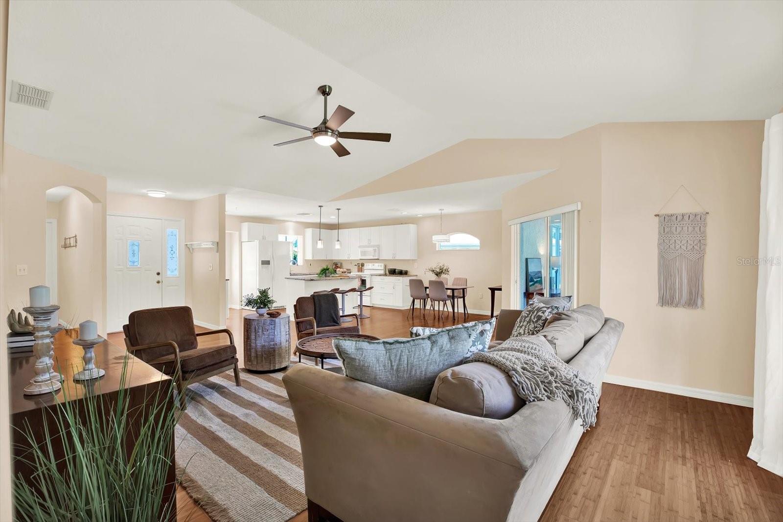 29451 SCHINNECOCK HILLS LN, SAN ANTONIO, FL — photo 9