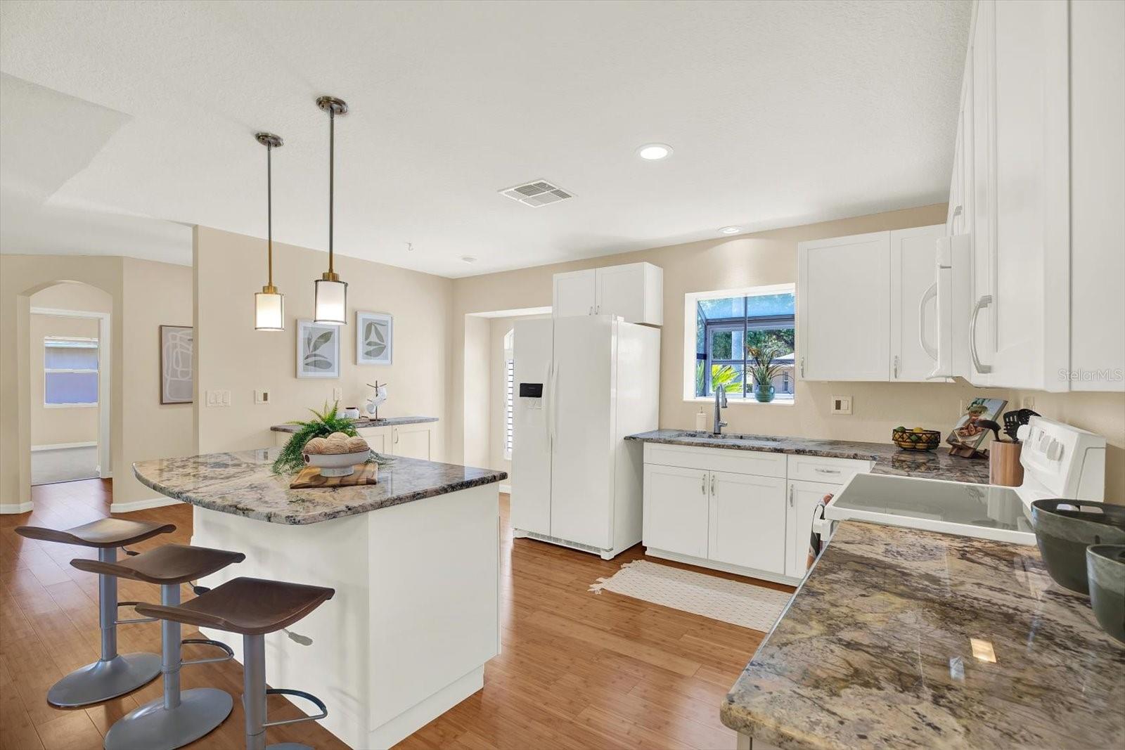 29451 SCHINNECOCK HILLS LN, SAN ANTONIO, FL — photo 14