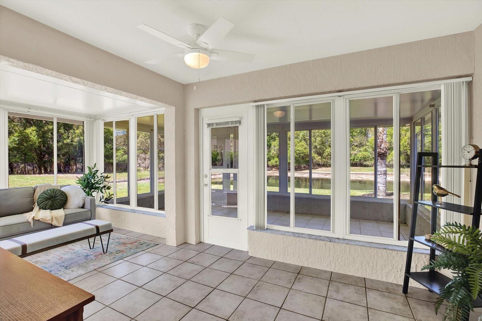 29451 SCHINNECOCK HILLS LN, SAN ANTONIO, FL — photo 32