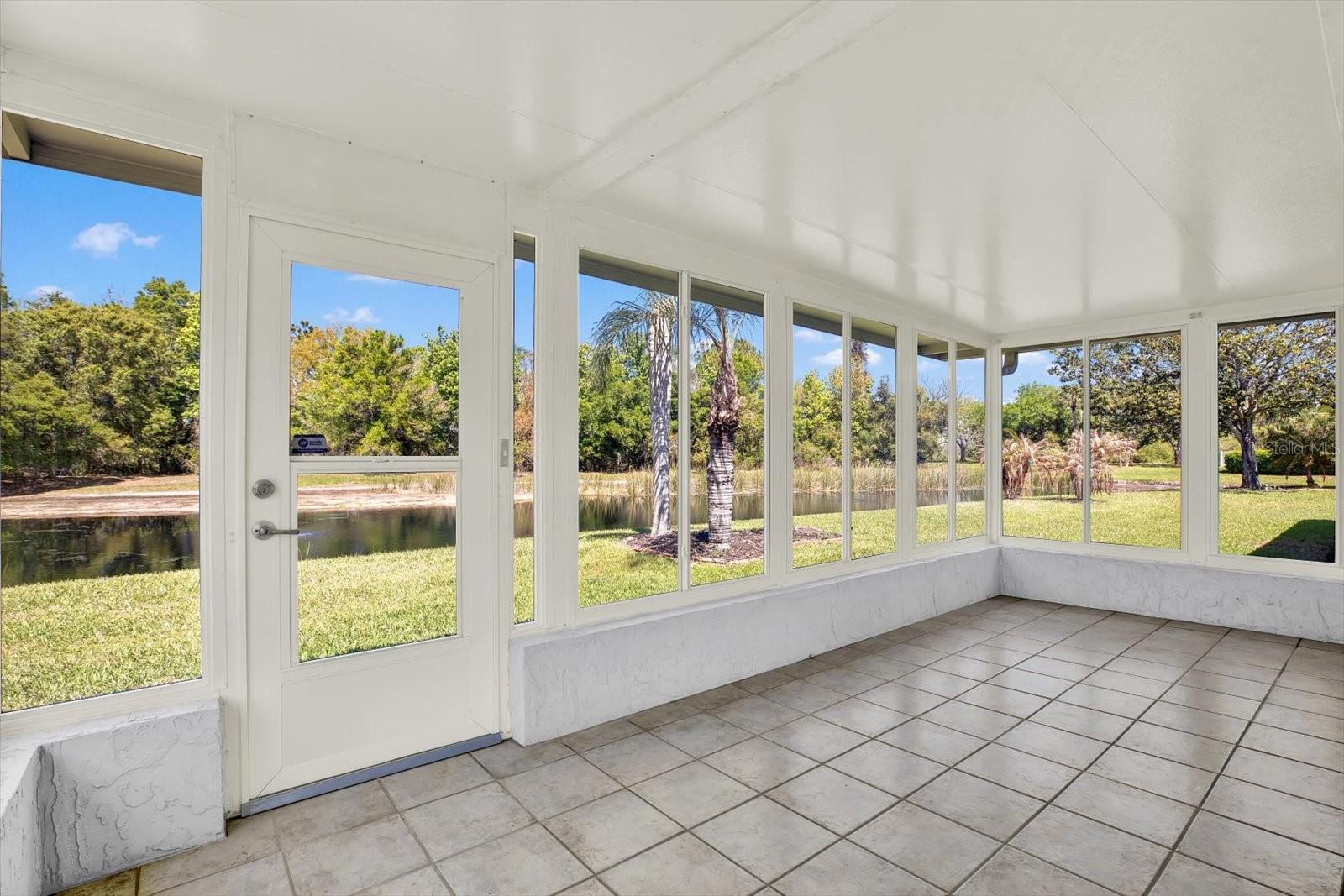 29451 SCHINNECOCK HILLS LN, SAN ANTONIO, FL — photo 37
