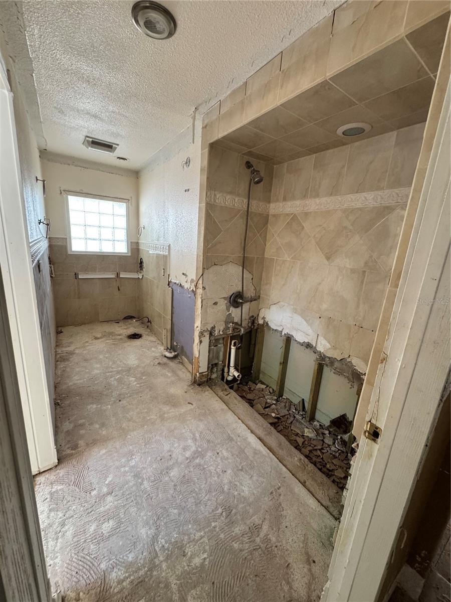651 69TH AVE S, ST PETERSBURG, FL — photo 8