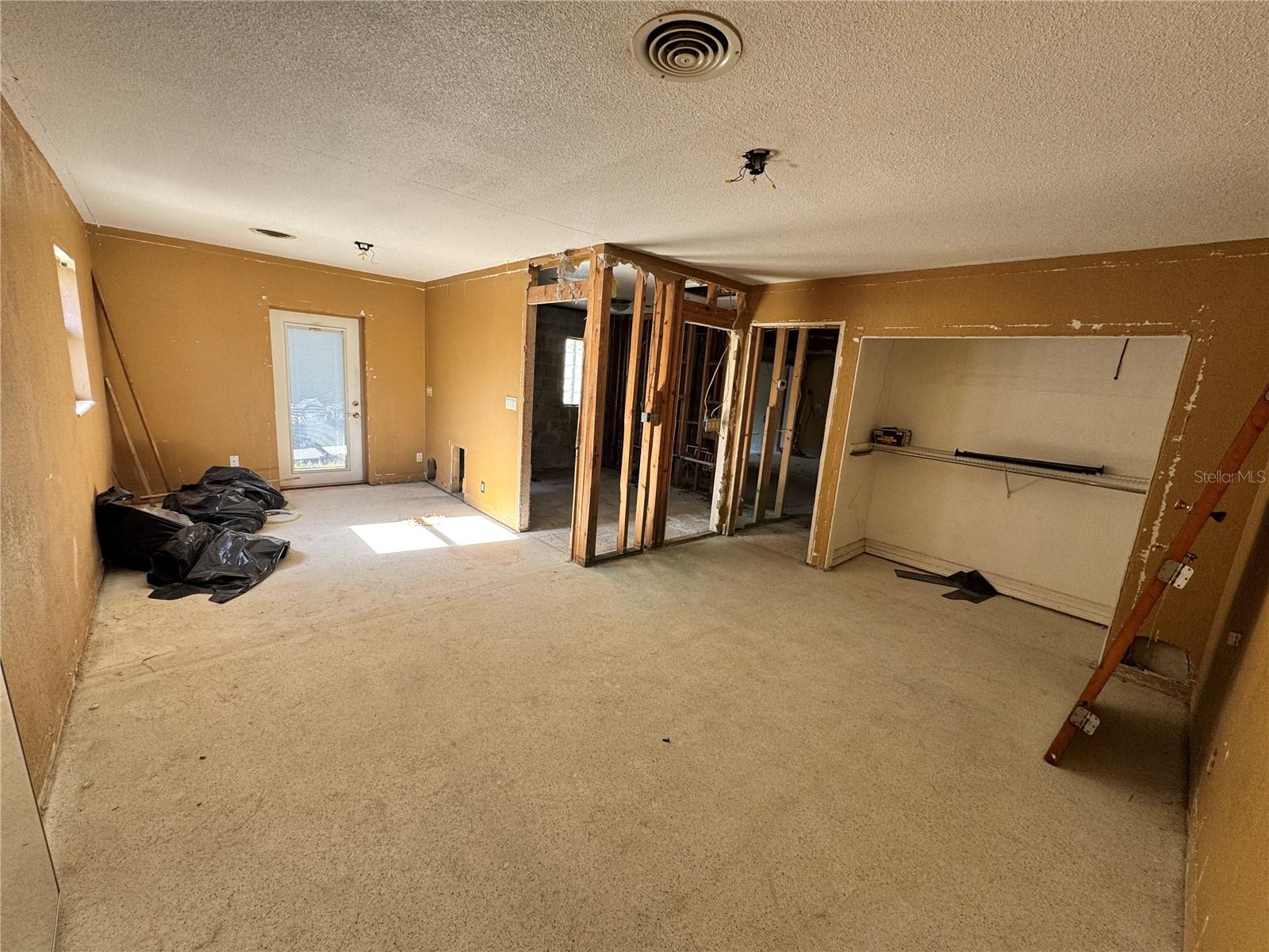 651 69TH AVE S, ST PETERSBURG, FL — photo 12