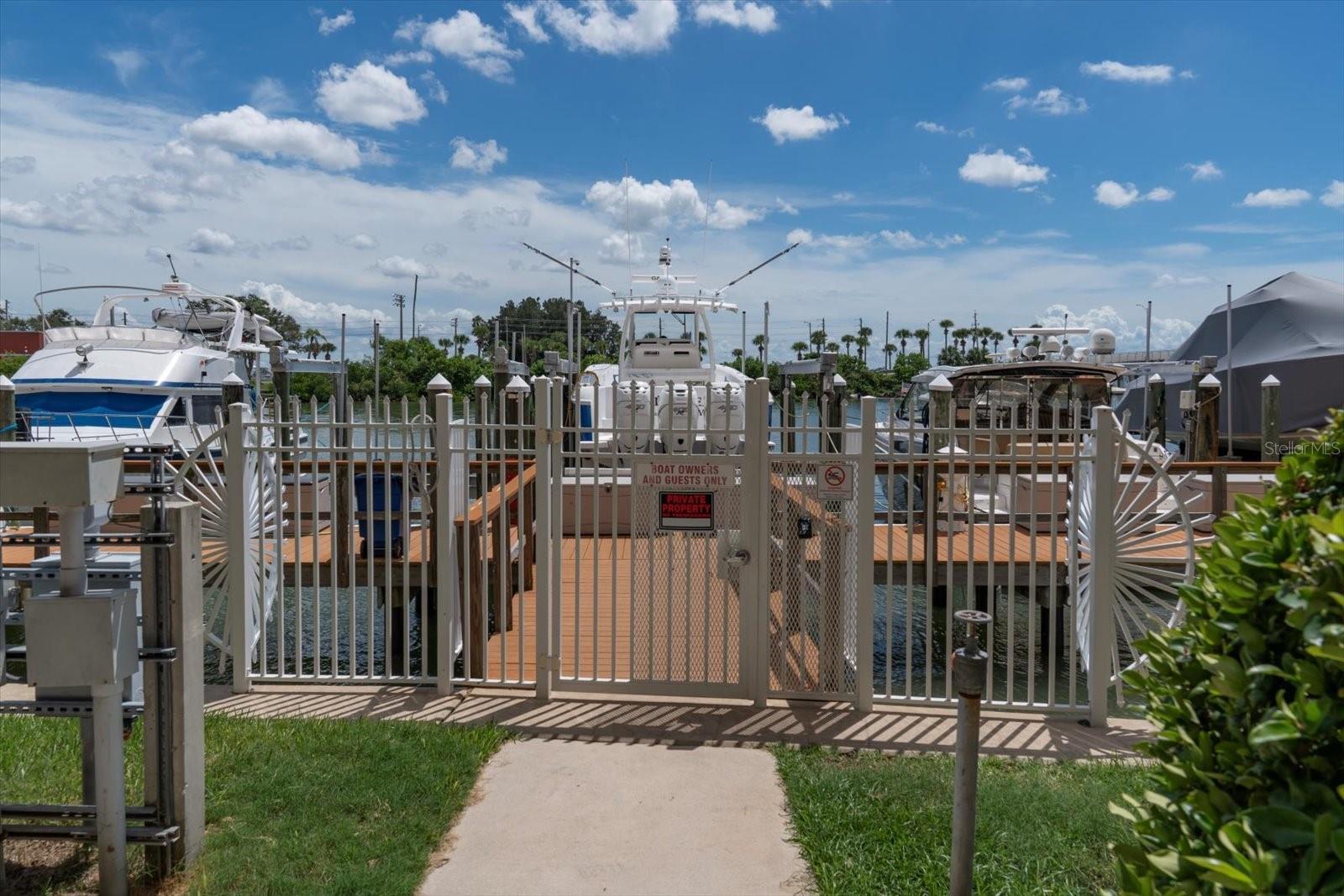 601 AMERICAN LEGION DR #16, ST PETERSBURG, FL — photo 11