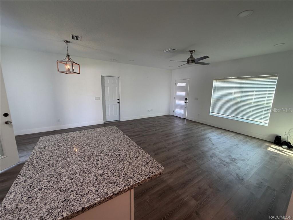 5749 N CLAREMONT DR, CITRUS SPRINGS, FL — photo 4