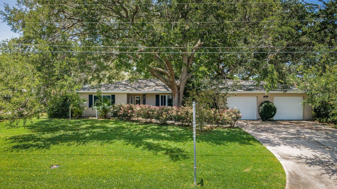 1704 CYPRESS AVE, BELLEAIR, FL