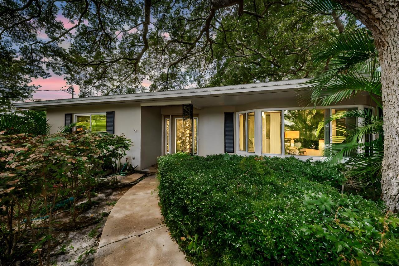 1704 CYPRESS AVE, BELLEAIR, FL — photo 4