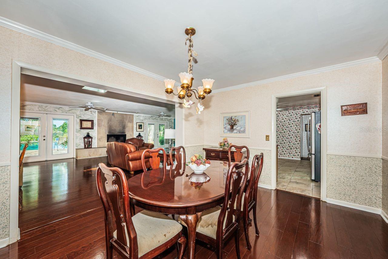 1704 CYPRESS AVE, BELLEAIR, FL — photo 12
