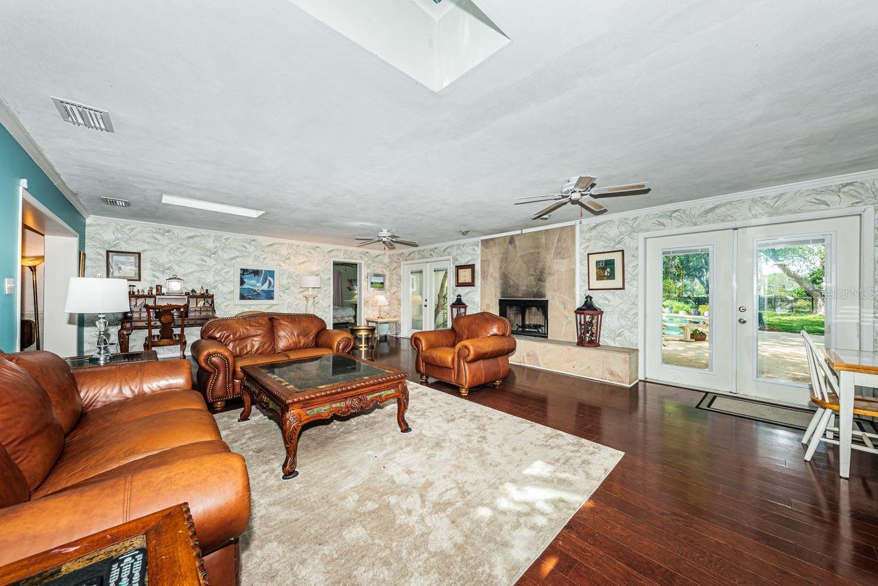 1704 CYPRESS AVE, BELLEAIR, FL — photo 16