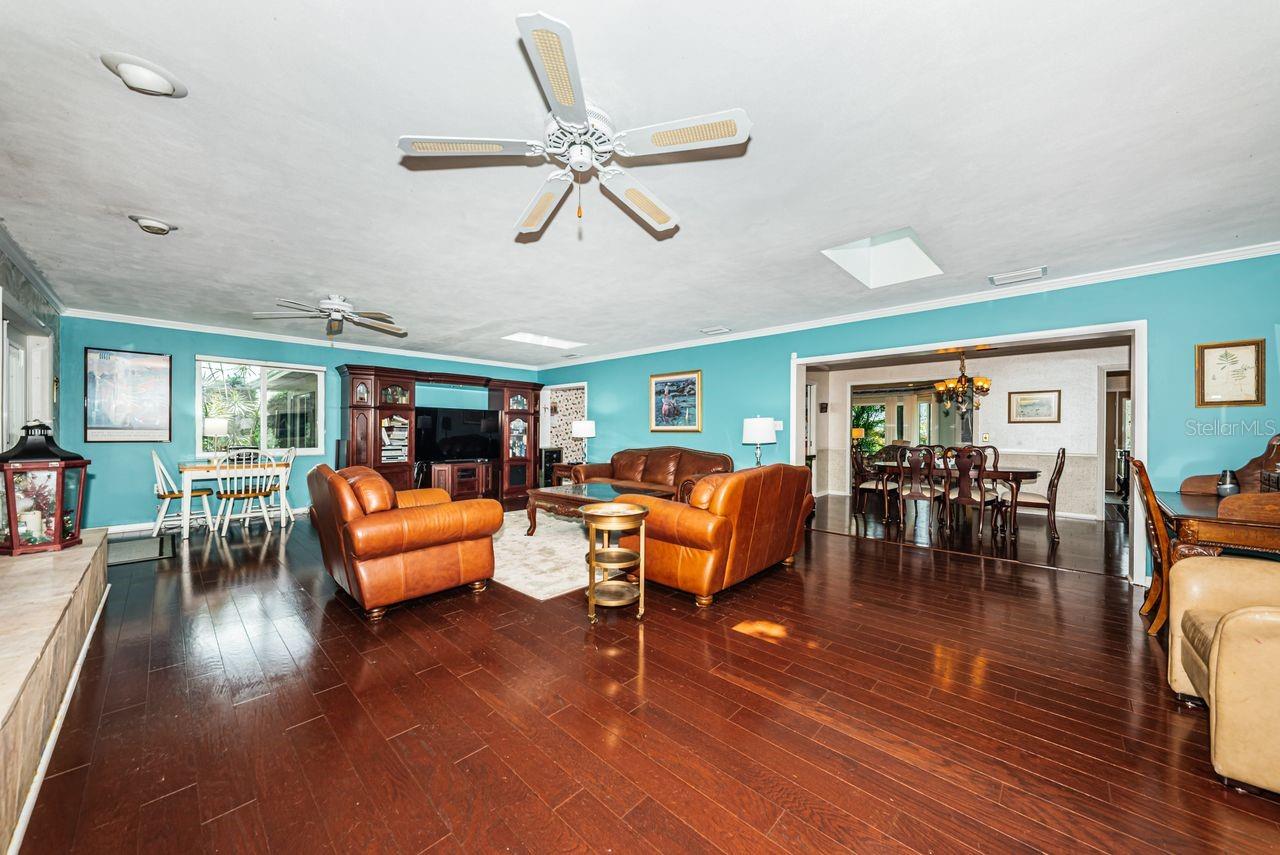 1704 CYPRESS AVE, BELLEAIR, FL — photo 18