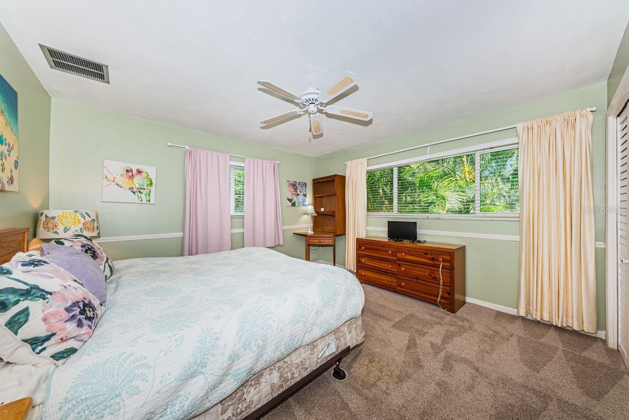 1704 CYPRESS AVE, BELLEAIR, FL — photo 33