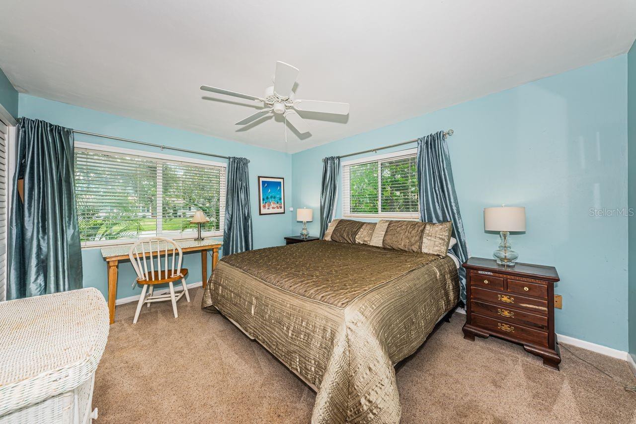 1704 CYPRESS AVE, BELLEAIR, FL — photo 34