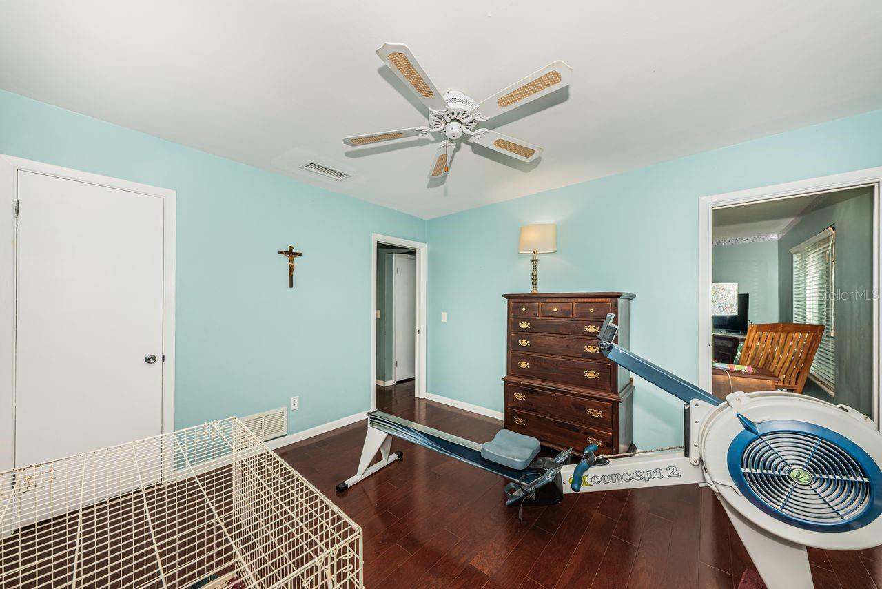 1704 CYPRESS AVE, BELLEAIR, FL — photo 37