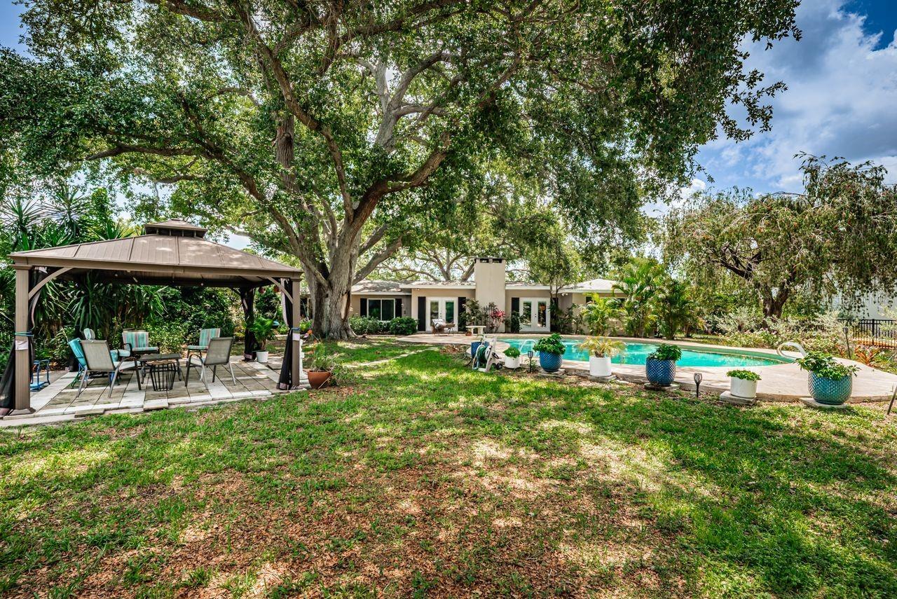 1704 CYPRESS AVE, BELLEAIR, FL — photo 44