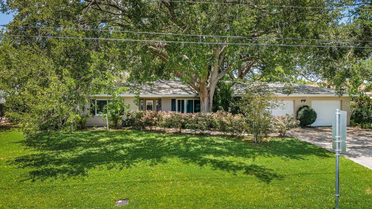 1704 CYPRESS AVE, BELLEAIR, FL — photo 54