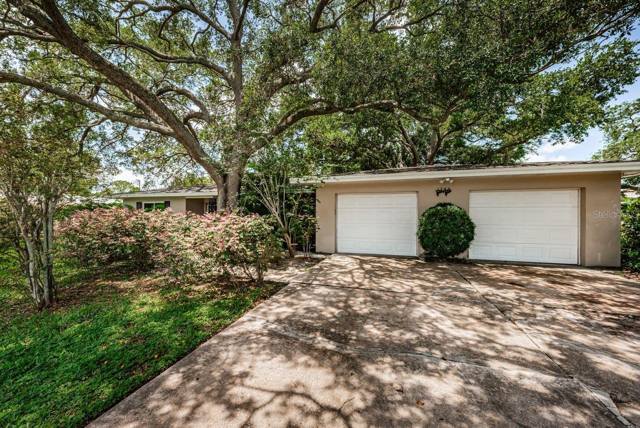 1704 CYPRESS AVE, BELLEAIR, FL — photo 57