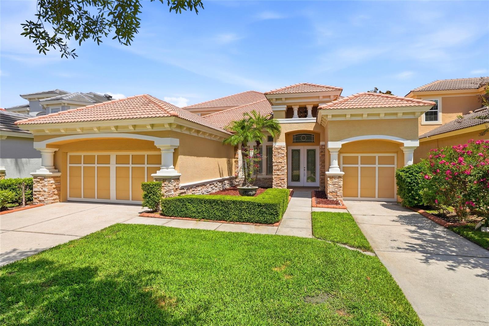 11637 BRISTOL CHASE DR, TAMPA, FL — photo 2