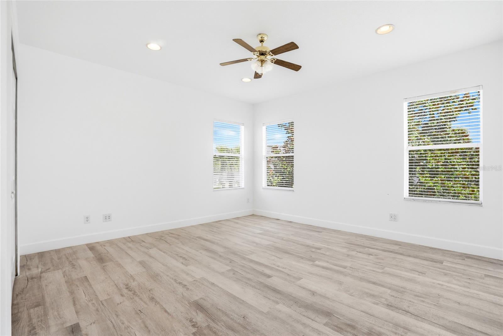 11637 BRISTOL CHASE DR, TAMPA, FL — photo 40