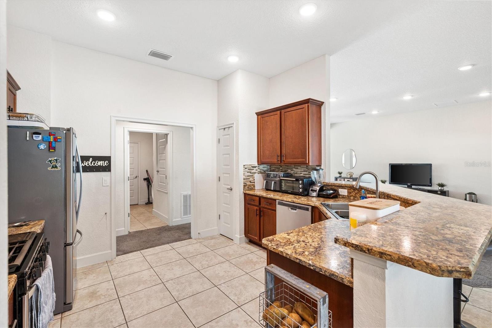 9778 PEPPER TREE PL, WILDWOOD, FL — photo 16