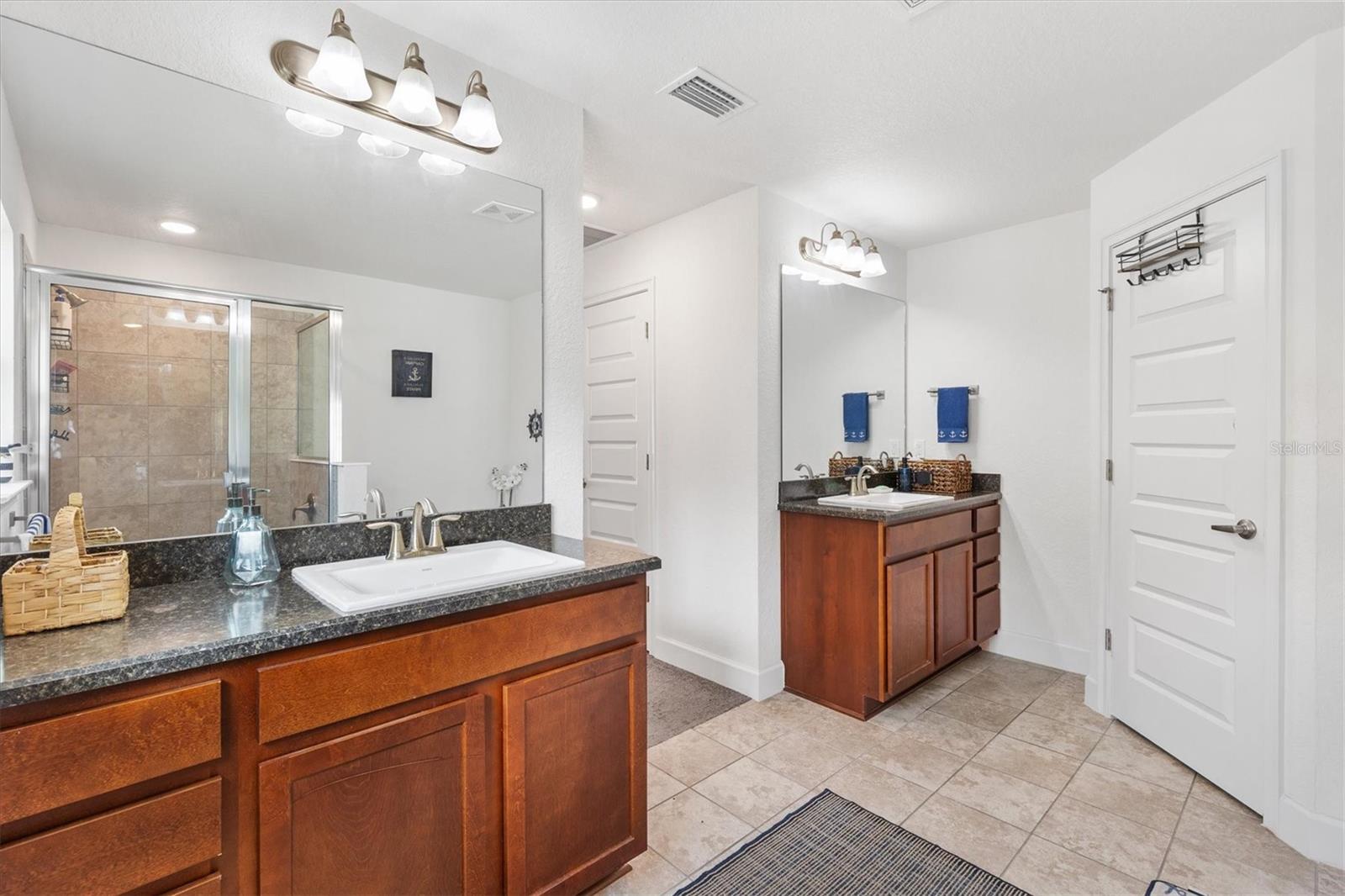 9778 PEPPER TREE PL, WILDWOOD, FL — photo 23