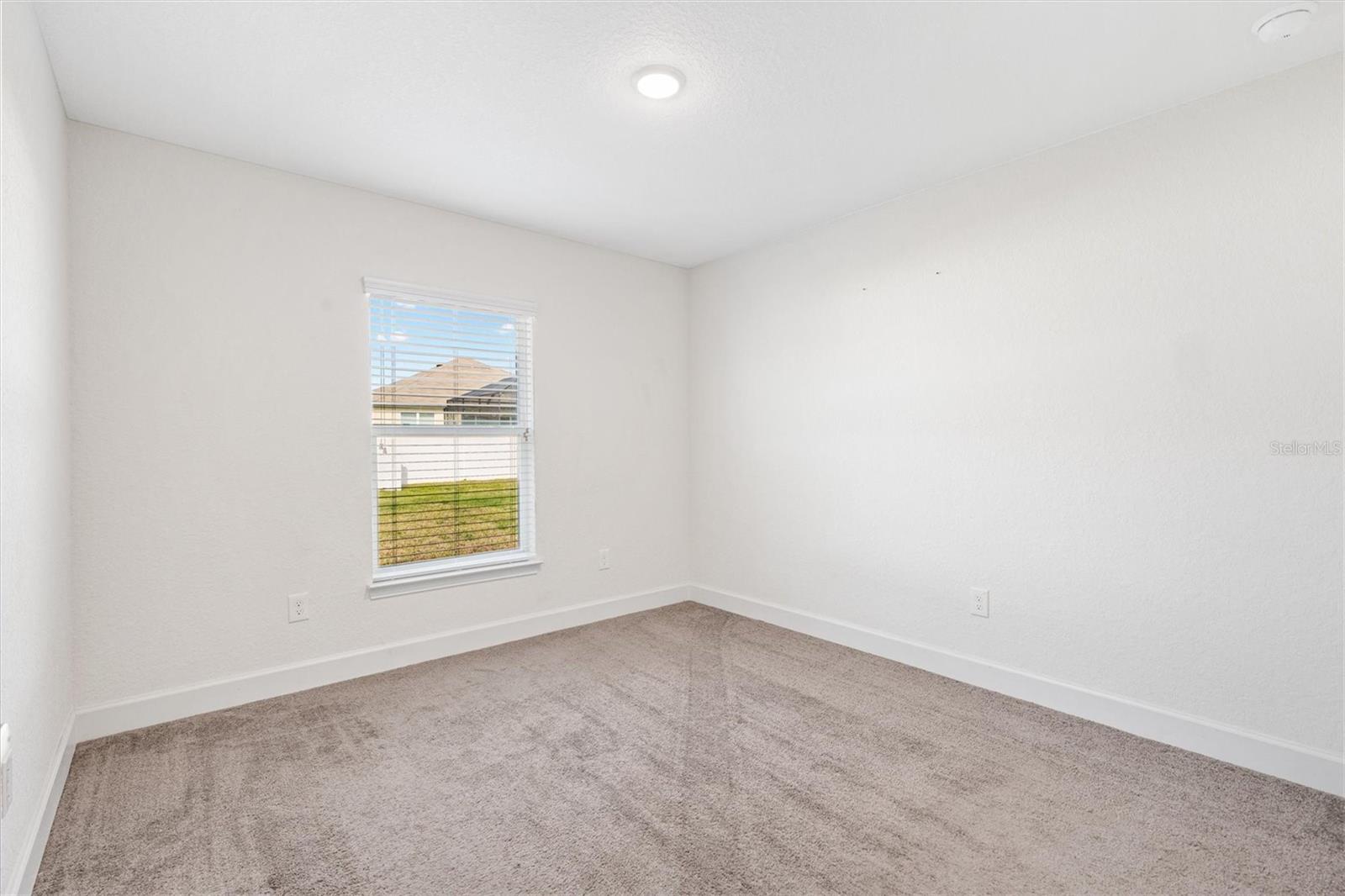 9778 PEPPER TREE PL, WILDWOOD, FL — photo 27