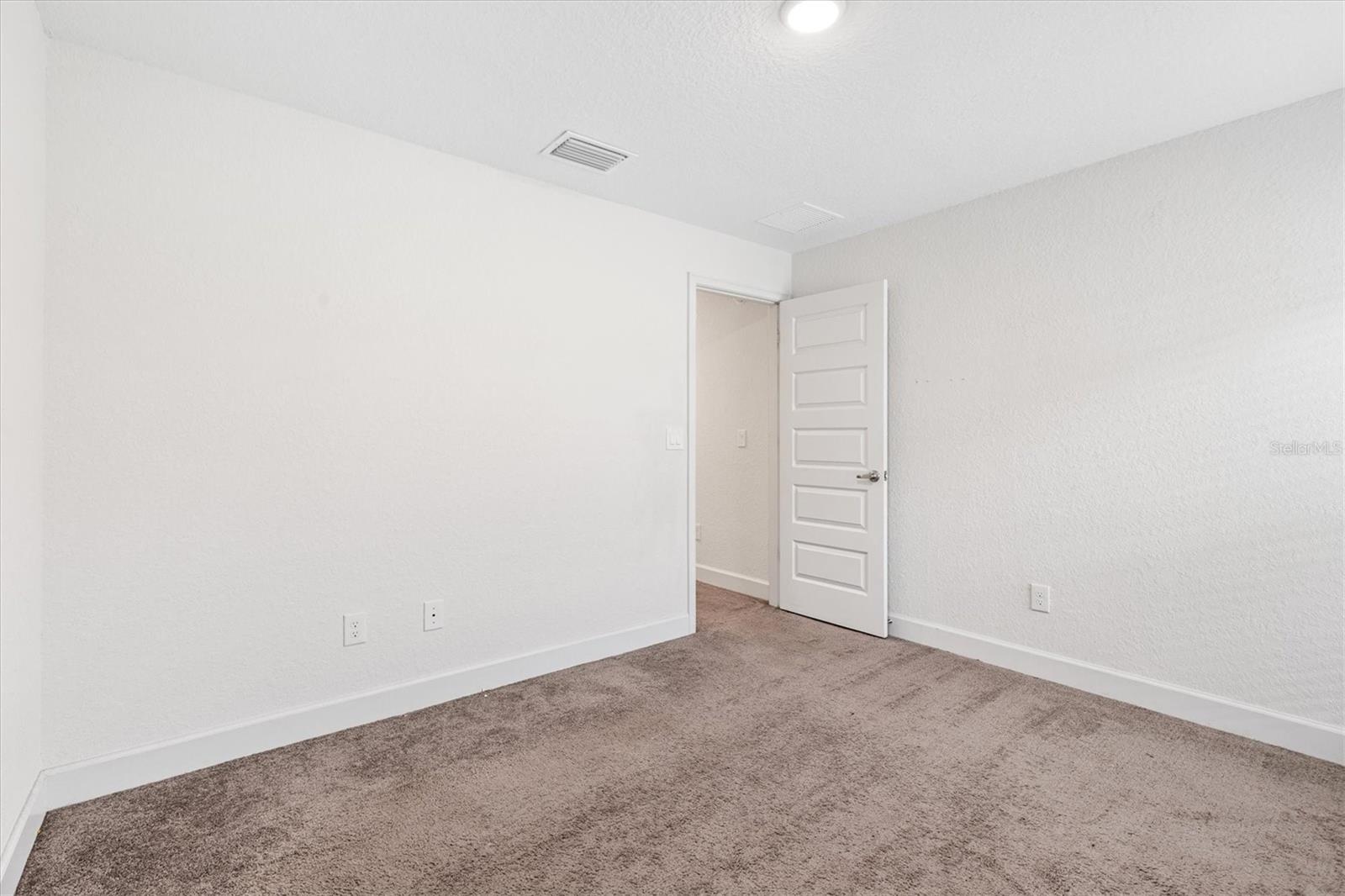 9778 PEPPER TREE PL, WILDWOOD, FL — photo 30