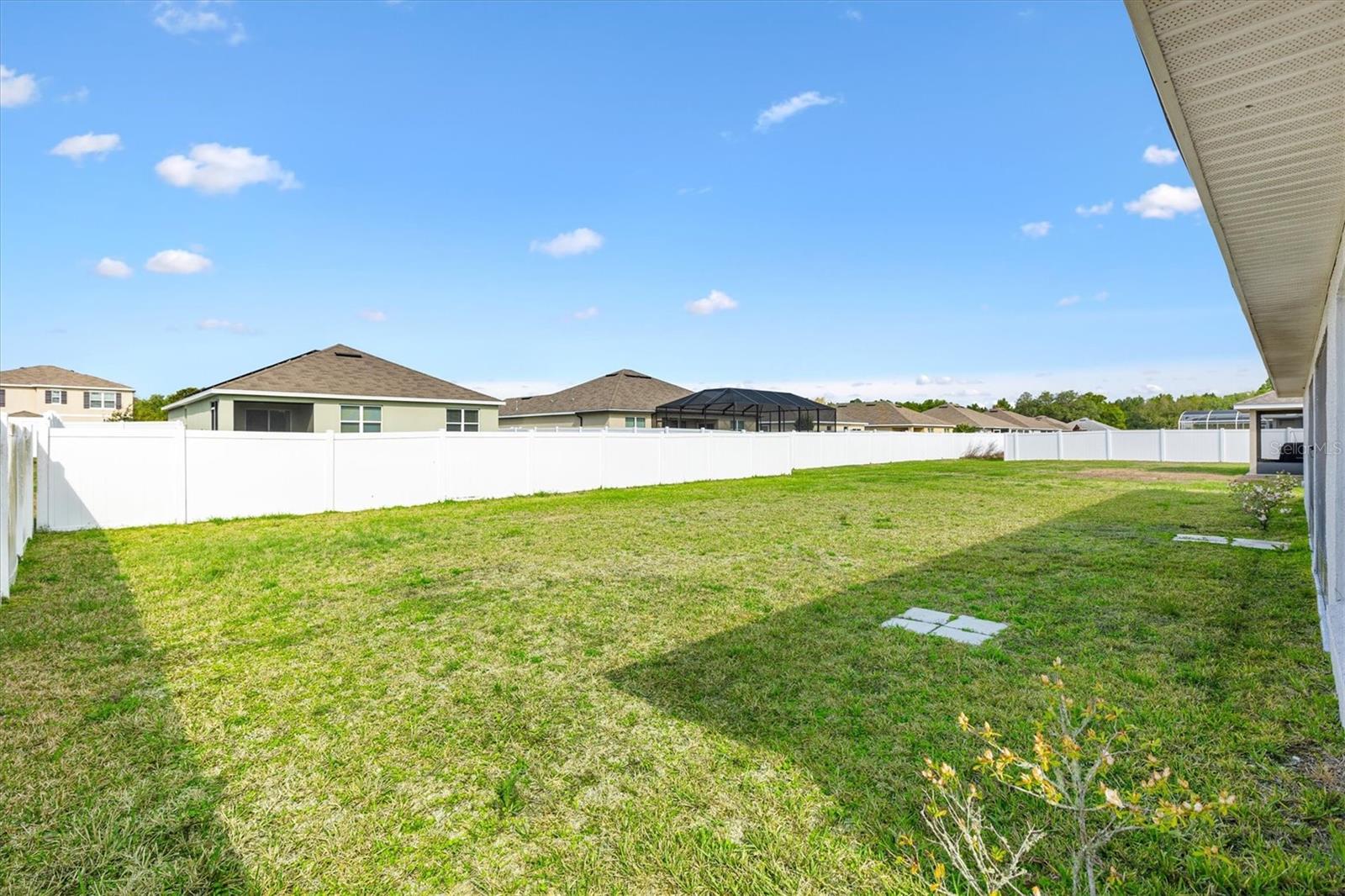 9778 PEPPER TREE PL, WILDWOOD, FL — photo 36