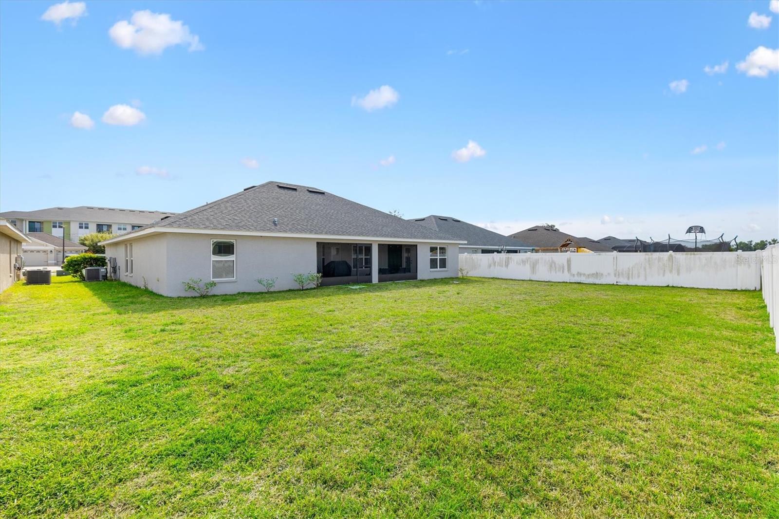 9778 PEPPER TREE PL, WILDWOOD, FL — photo 39