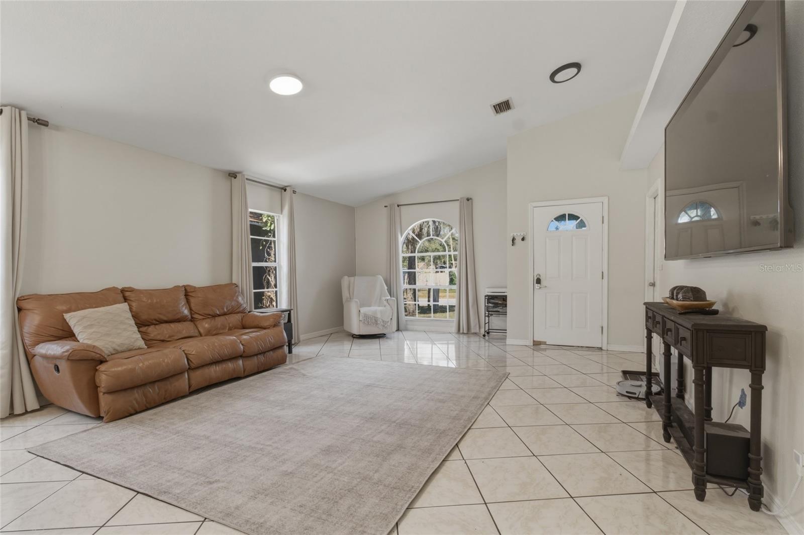 3734 ABINGTON AVE S, ST PETERSBURG, FL — photo 2