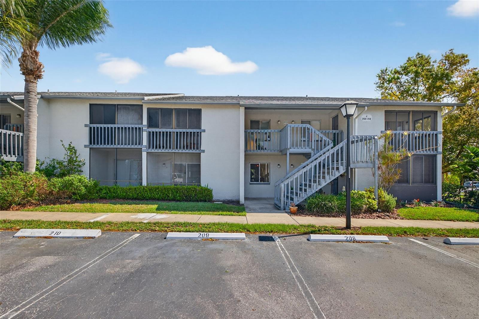 11201 122ND AVE #207, LARGO, FL