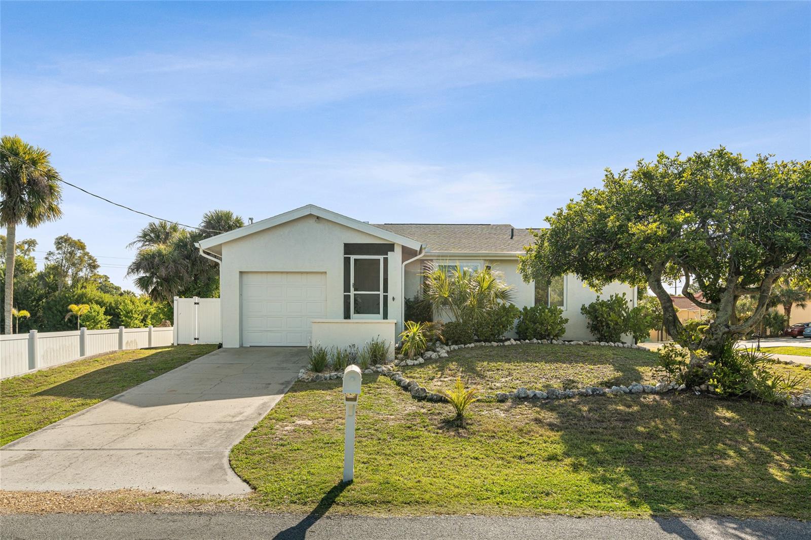 2600 PALMETTO ST, NOKOMIS, FL