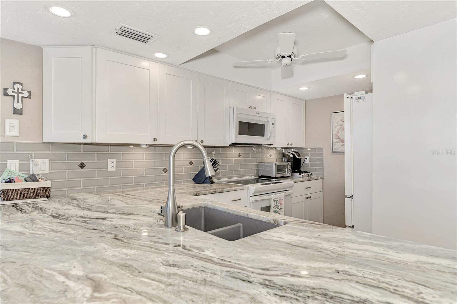 631 ALHAMBRA RD #1004, VENICE, FL — photo 15