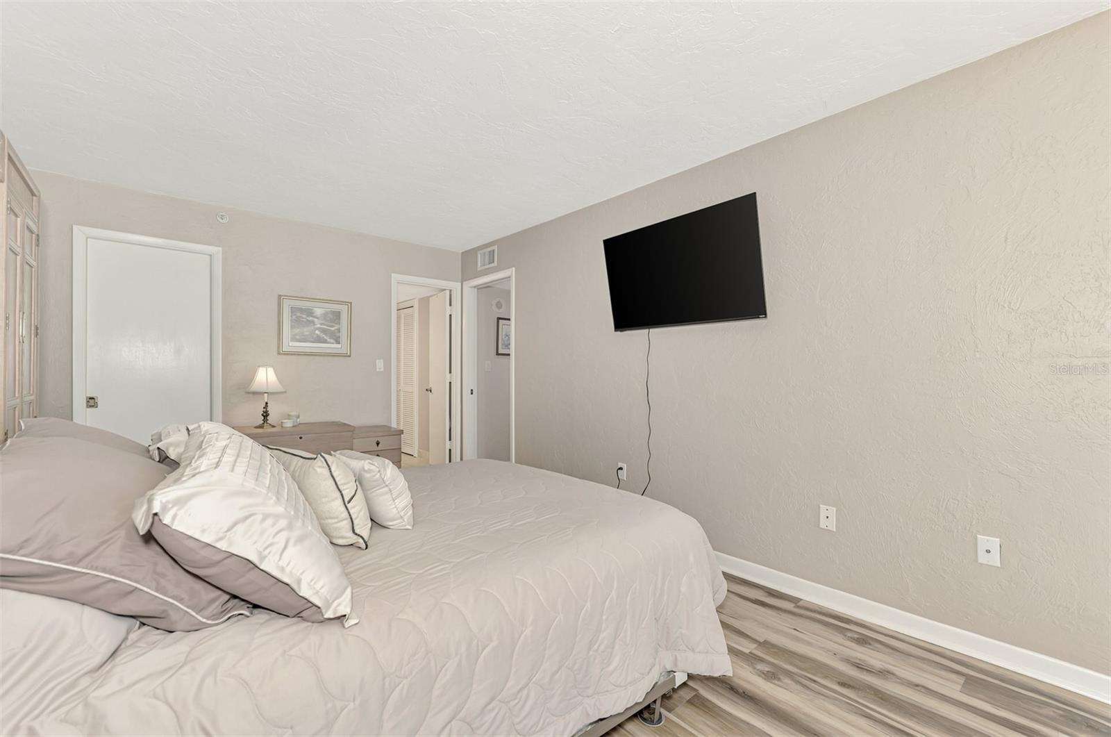 631 ALHAMBRA RD #1004, VENICE, FL — photo 38