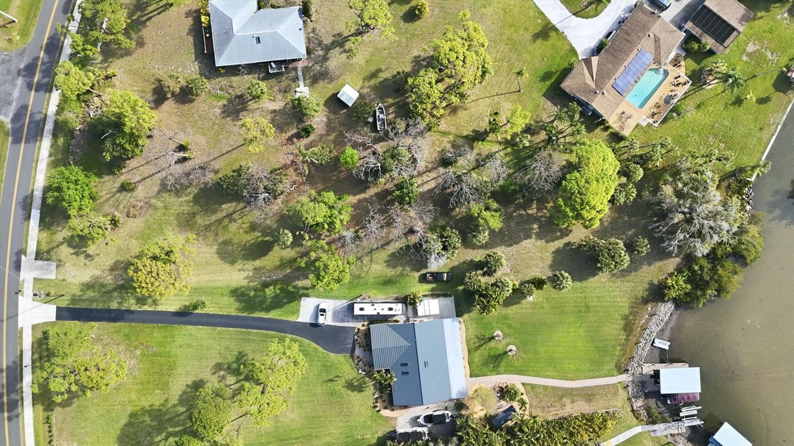 1455 MANOR RD, ENGLEWOOD, FL — photo 9