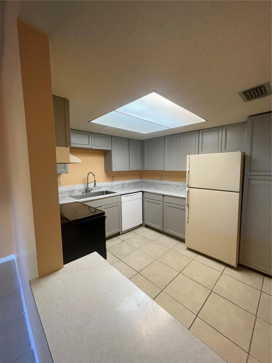 549 FAIRWAYS DR #A, OCALA, FL — photo 4