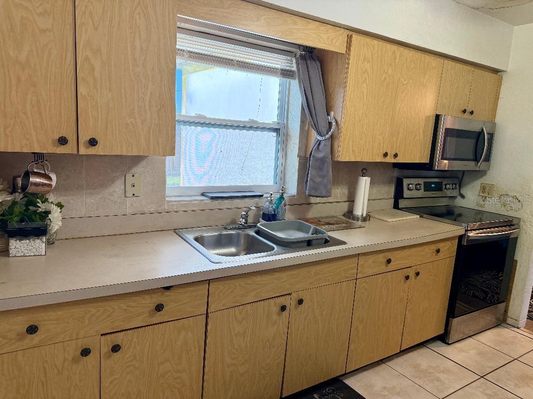 3624 ABINGTON AVE S, ST PETERSBURG, FL — photo 9