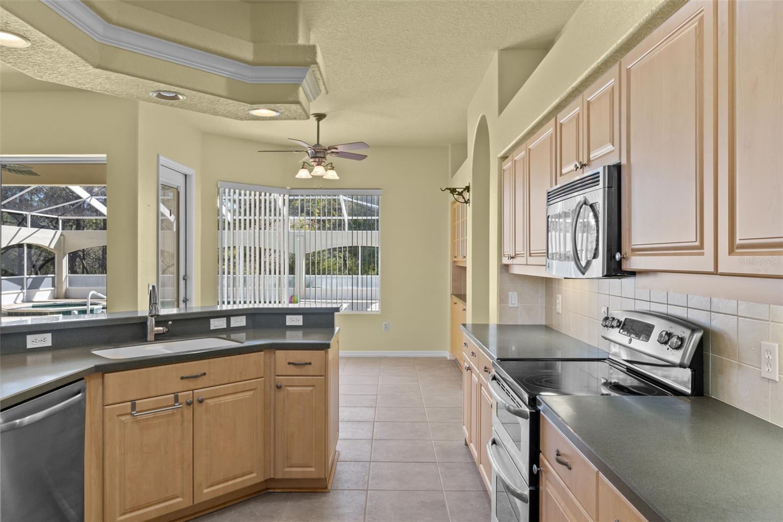 10130 LAZY DAYS CT, WEEKI WACHEE, FL — photo 21
