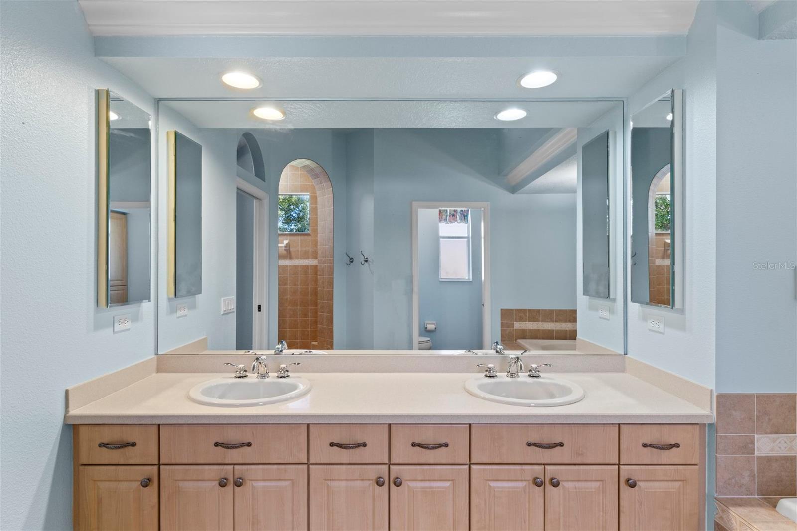 10130 LAZY DAYS CT, WEEKI WACHEE, FL — photo 34