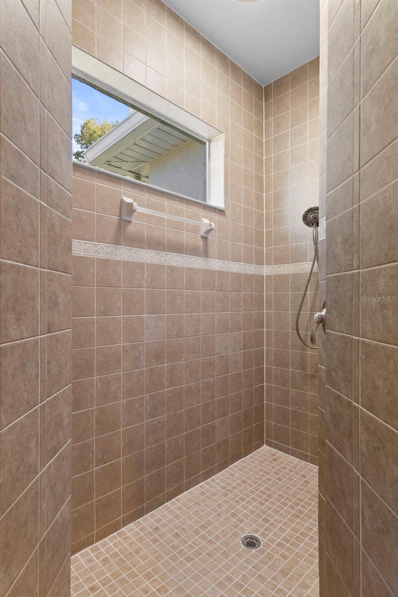 10130 LAZY DAYS CT, WEEKI WACHEE, FL — photo 36