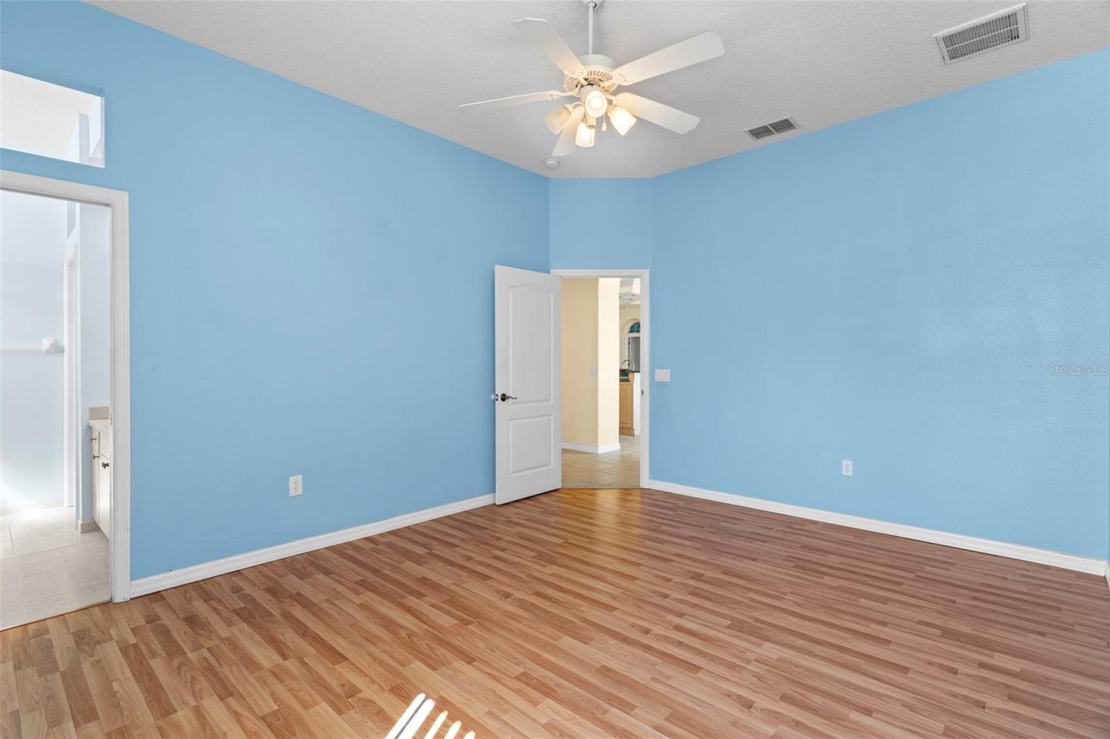 10130 LAZY DAYS CT, WEEKI WACHEE, FL — photo 50