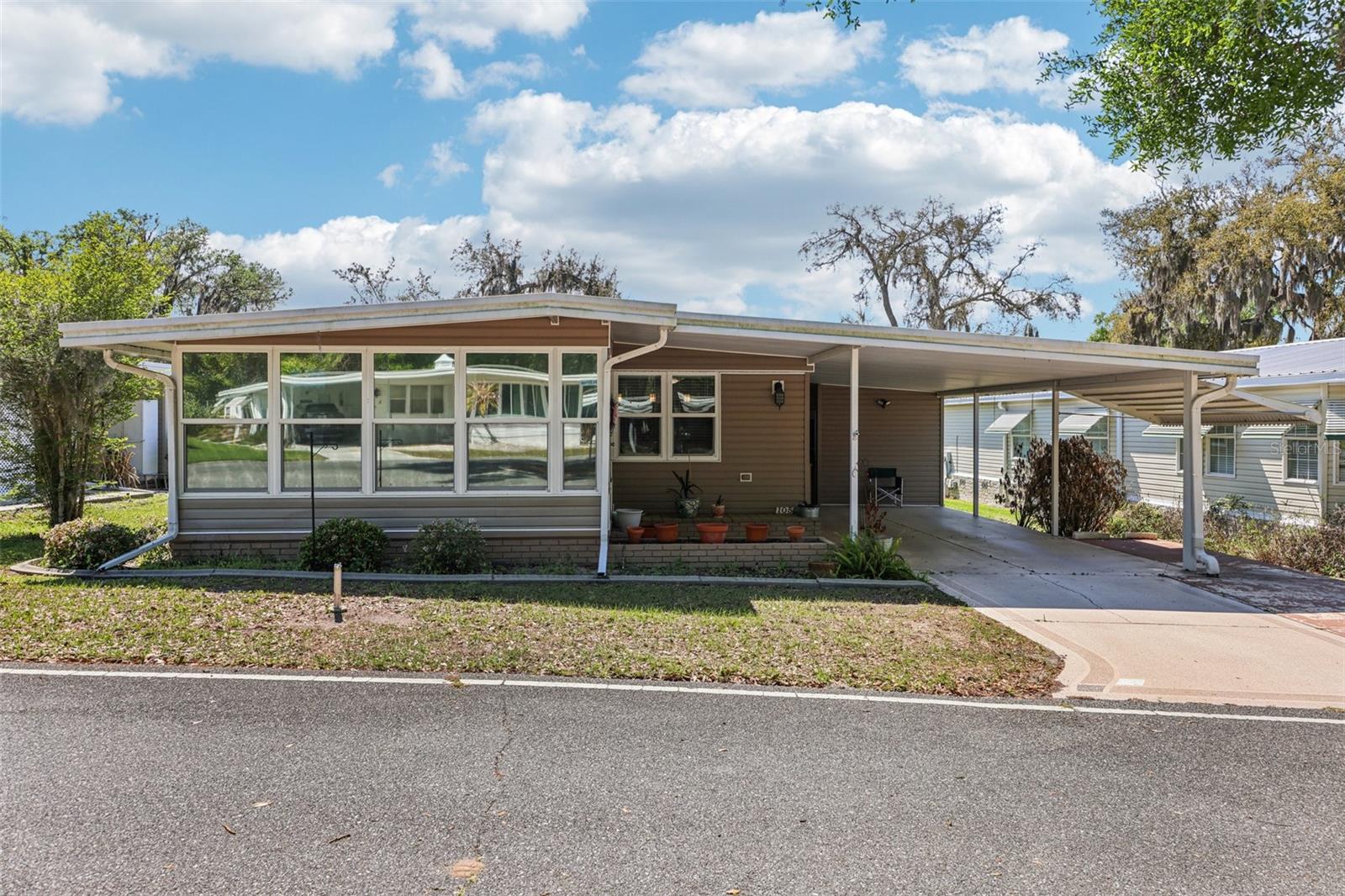 105 ORCHID WAY, LEESBURG, FL