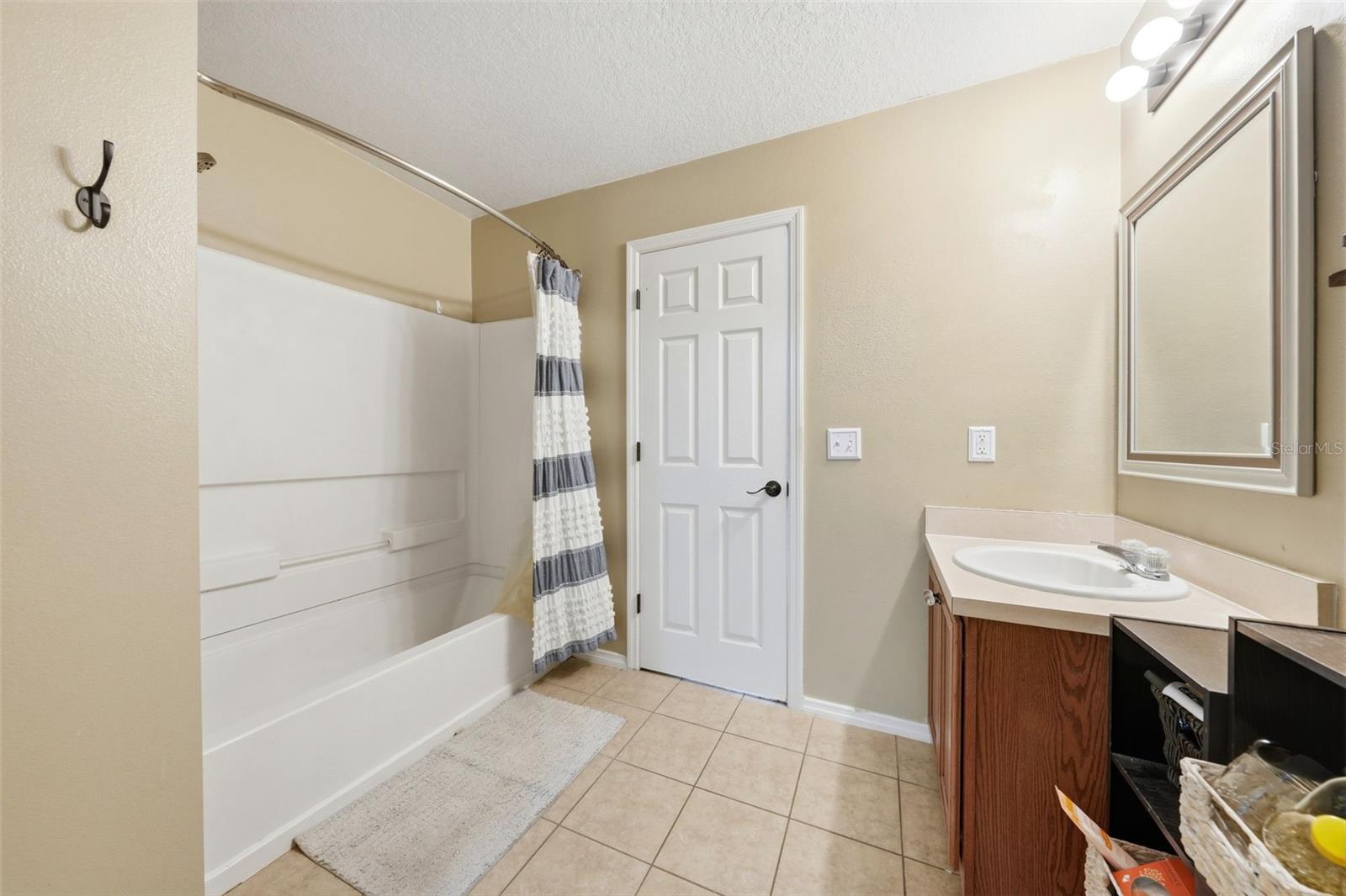 1765 STRATHMORE CIR, MOUNT DORA, FL — photo 44